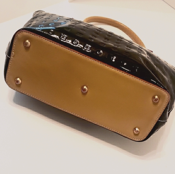 Black Patent Italian leather Tote Bag with strap - Picture 2 of 9